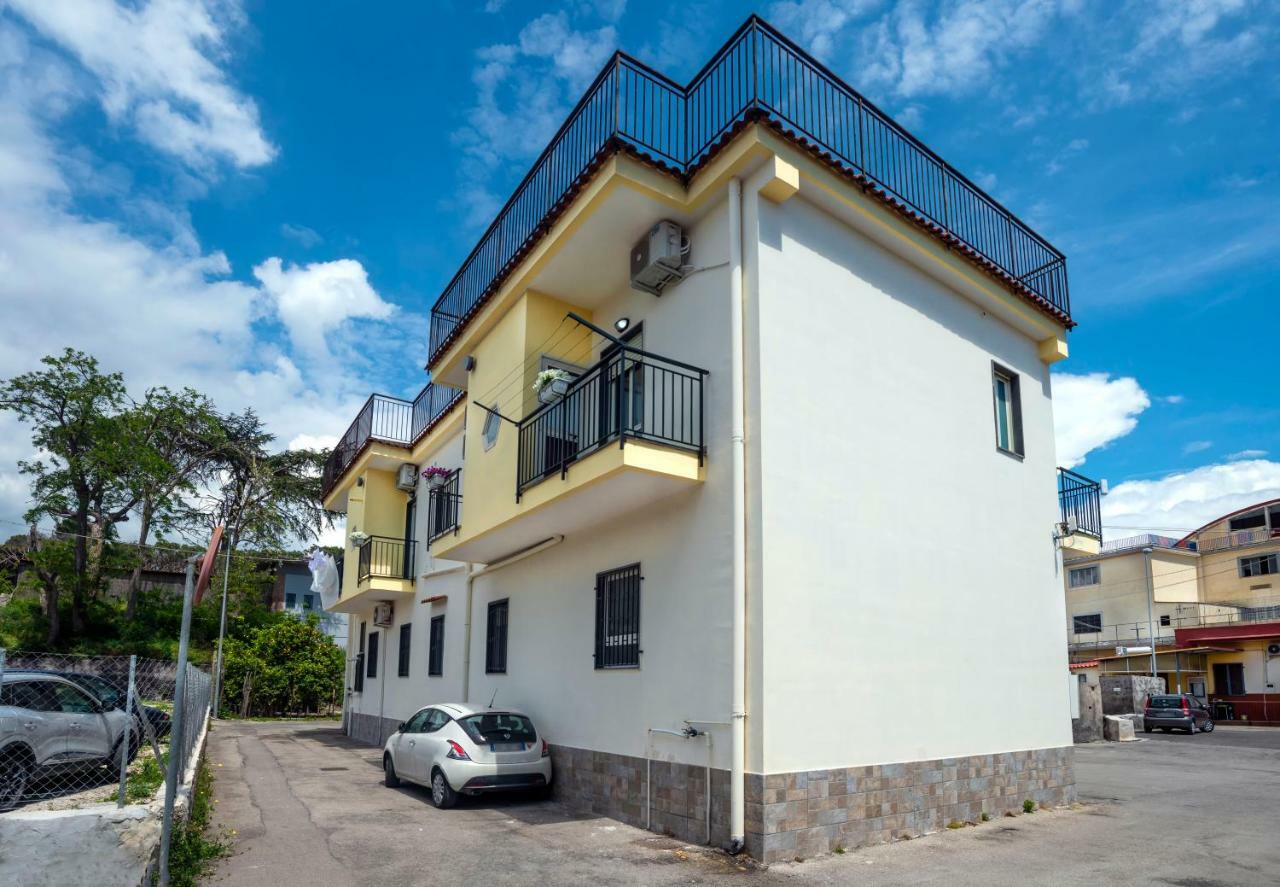 Nives Bed & Breakfast Pompei Bagian luar foto