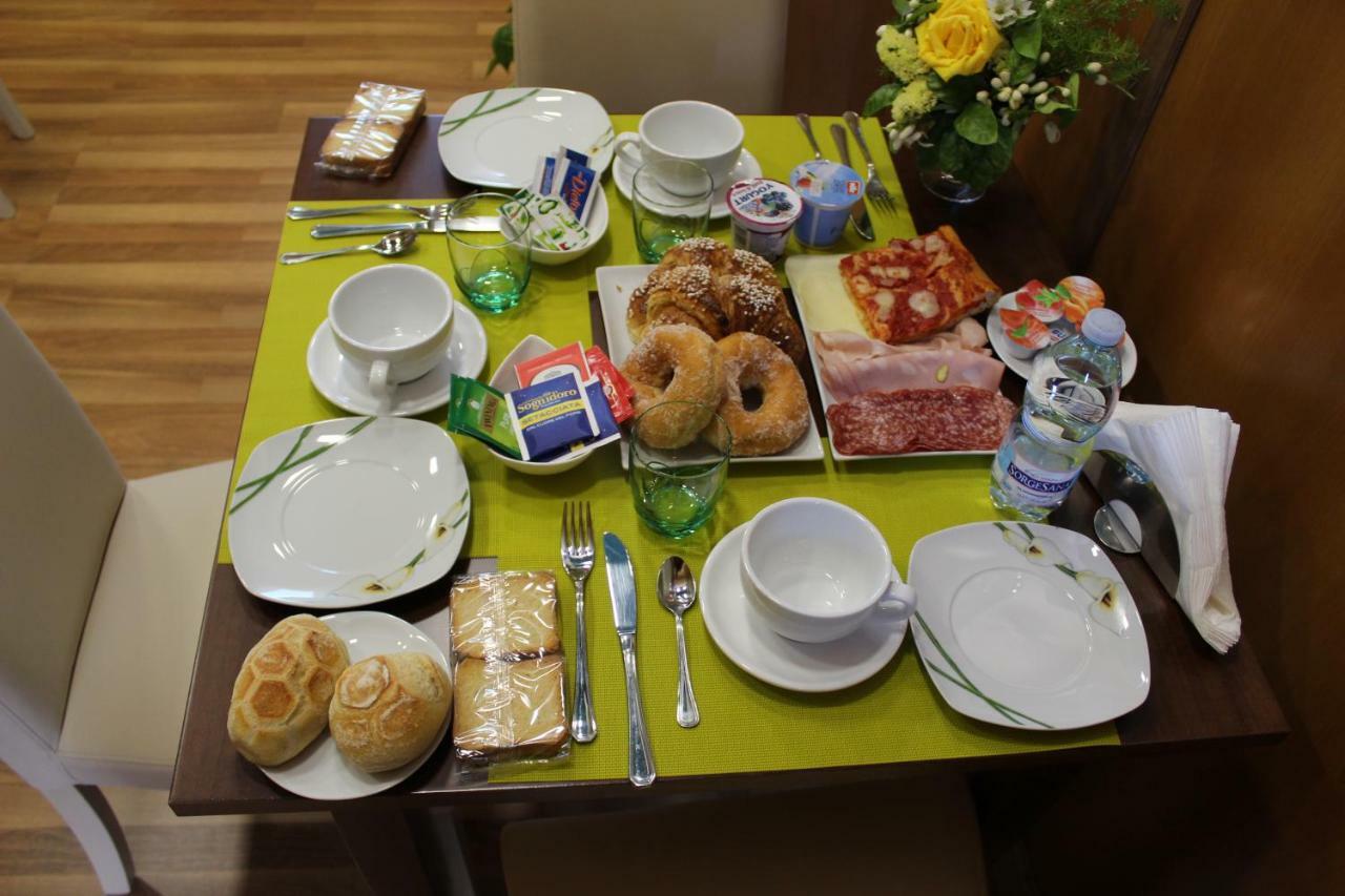Nives Bed & Breakfast Pompei Bagian luar foto