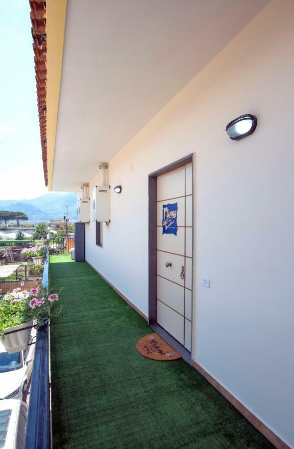 Nives Bed & Breakfast Pompei Bagian luar foto